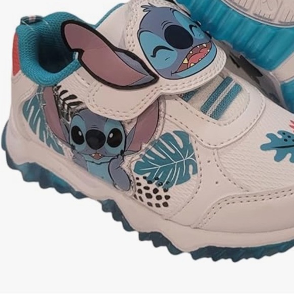 Disney Lilo and Stitch Lighted Athletic Sneaker (Toddler/Little Kid) size 6 - Picture 7 of 11